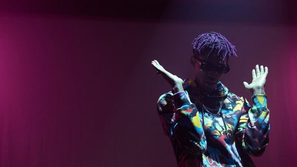 Les lunettes de soleil dans le rap : styles iconiques et impact culturel
